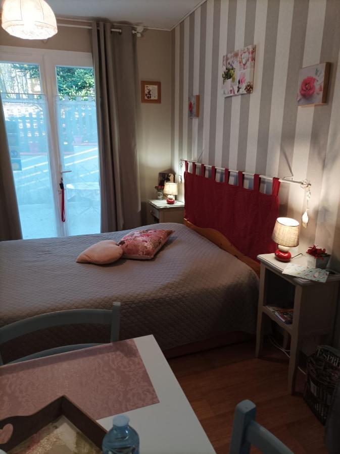 Le Nid De Mesanges Bed & Breakfast Chauffour-sur-Vell Dış mekan fotoğraf