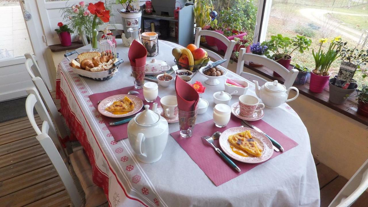 Le Nid De Mesanges Bed & Breakfast Chauffour-sur-Vell Dış mekan fotoğraf