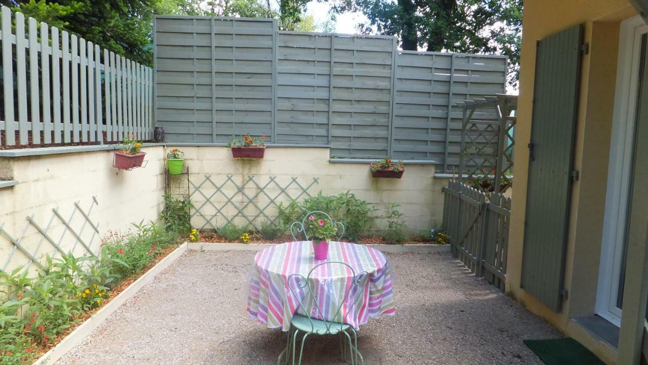 Le Nid De Mesanges Bed & Breakfast Chauffour-sur-Vell Dış mekan fotoğraf