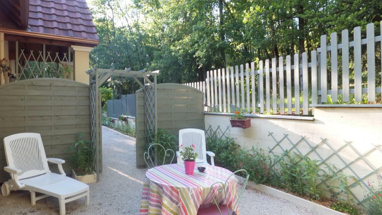 Le Nid De Mesanges Bed & Breakfast Chauffour-sur-Vell Dış mekan fotoğraf